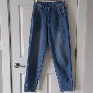 Shein High-Waisted Mom Jeans Size 4